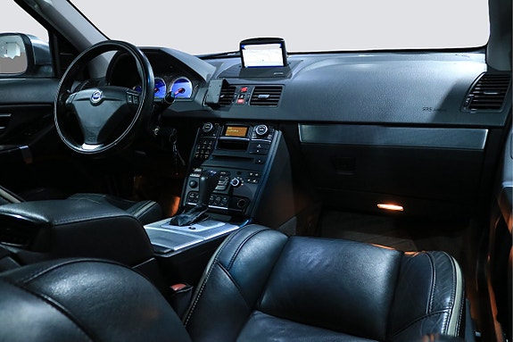 Volvo XC90 14 of 29