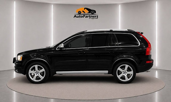 Volvo XC90 3 of 29