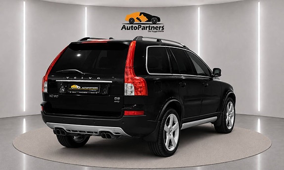 Volvo XC90 6 of 29