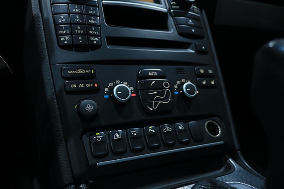 Volvo XC90 18 of 29