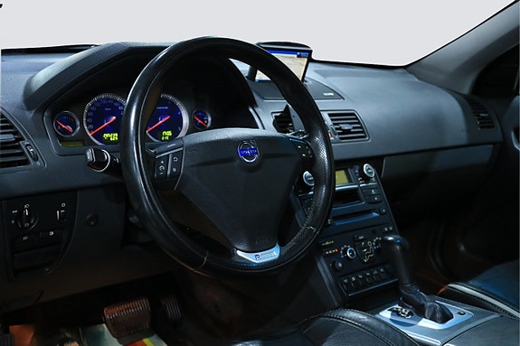 Volvo XC90 16 of 29