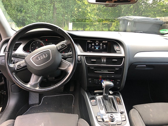 Audi A4 6 of 12