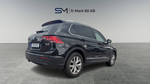 Volkswagen Tiguan 5 of 25