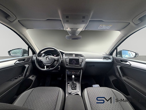 Volkswagen Tiguan 8 of 25