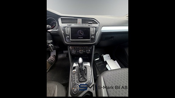 Volkswagen Tiguan 18 of 25