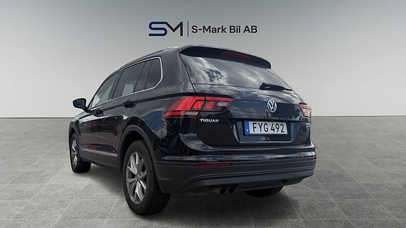 Volkswagen Tiguan 3 of 25