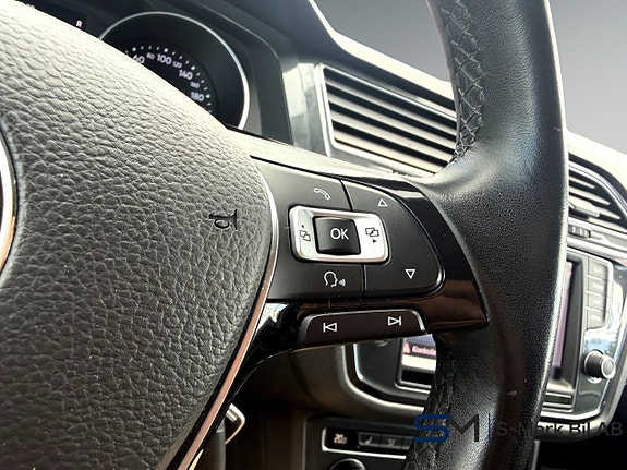 Volkswagen Tiguan 16 of 25