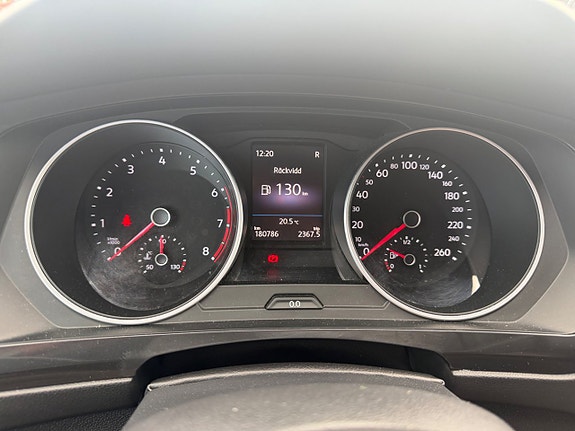 Volkswagen Tiguan 19 of 25