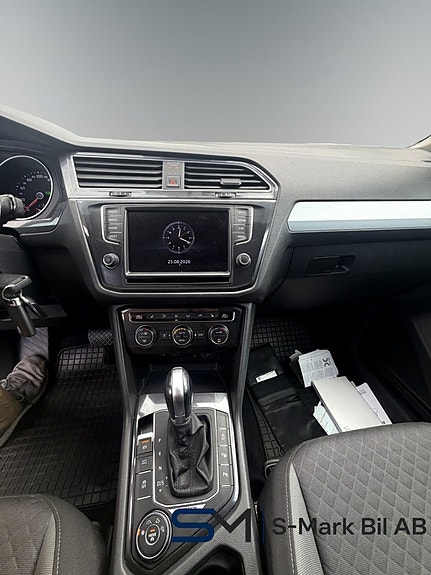 Volkswagen Tiguan 17 of 25