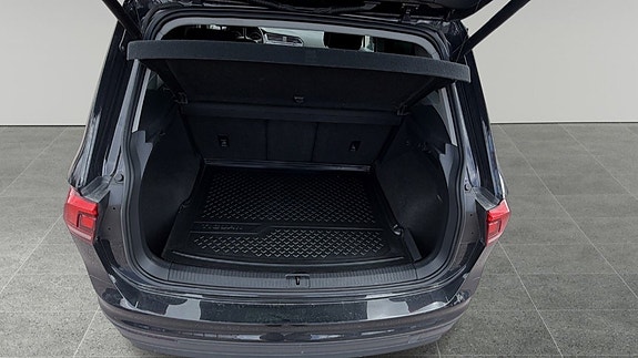 Volkswagen Tiguan 7 of 25