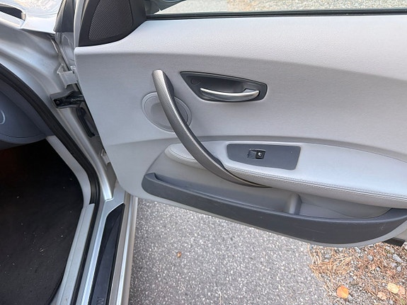 BMW 120i 20 of 22