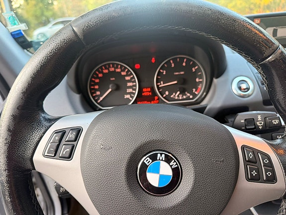 BMW 120i 16 of 22