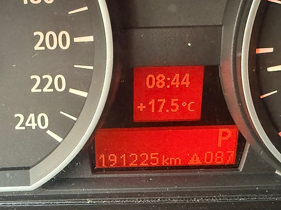 BMW 120i 18 of 22