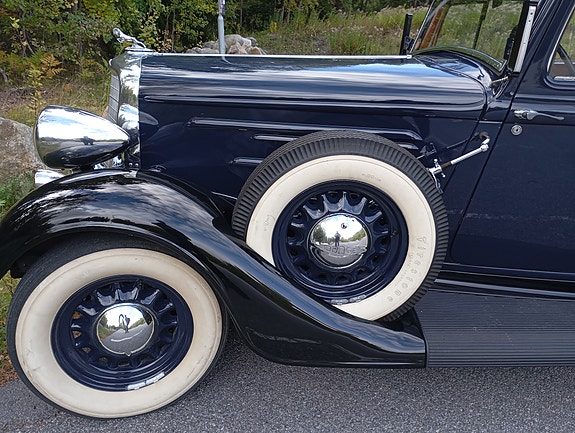Dodge 8 of 21