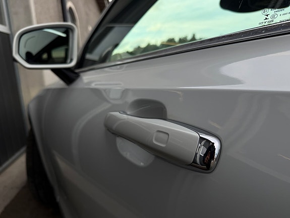 Volvo S90 16 of 22