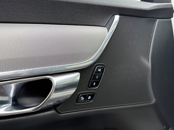 Volvo S90 15 of 22