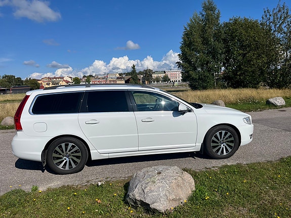 Volvo V70 5 of 7