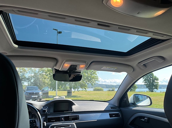Volvo V70 6 of 7