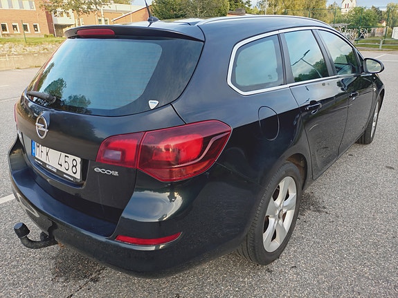 Opel Astra 4 of 6