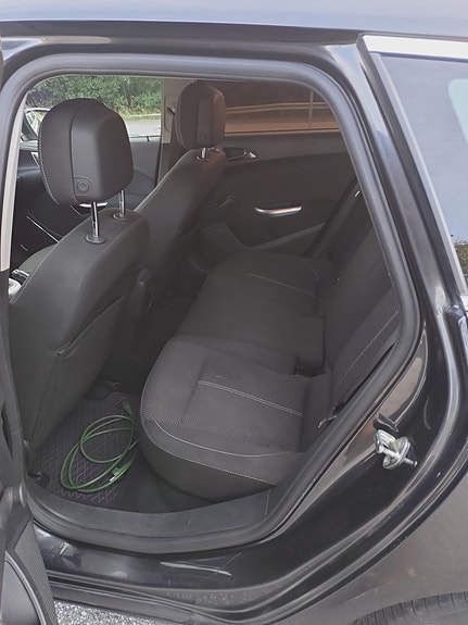 Opel Astra 5 of 6