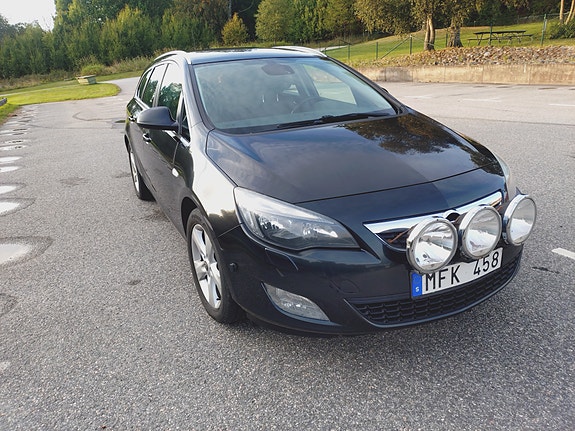 Opel Astra 2 of 6
