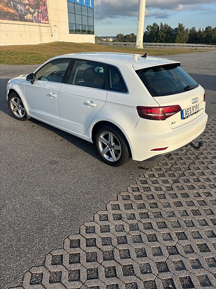 Audi A3 4 of 13