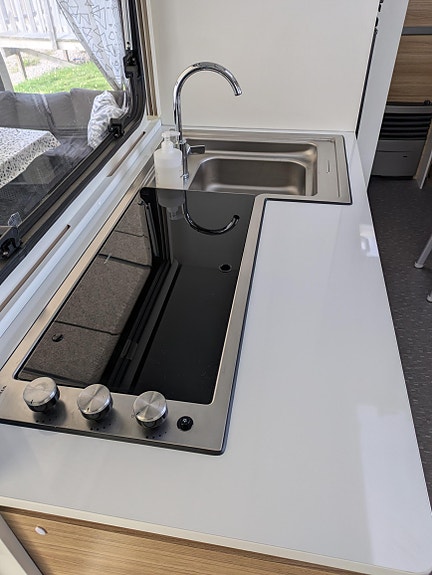Adria Altea 552PK Barnkammarvagn 12 of 21