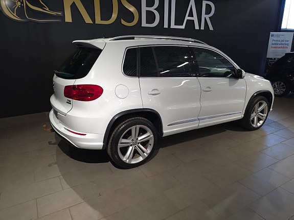 Volkswagen Tiguan 4 of 12