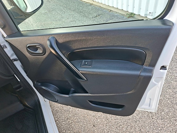 Renault Kangoo Express 15 of 20