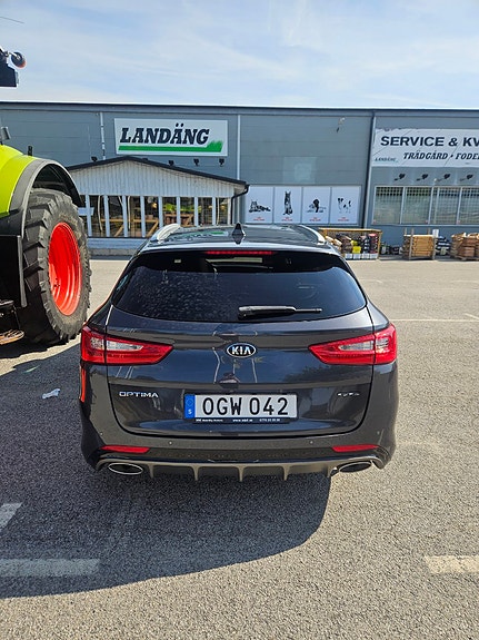 Kia Optima 2 of 5