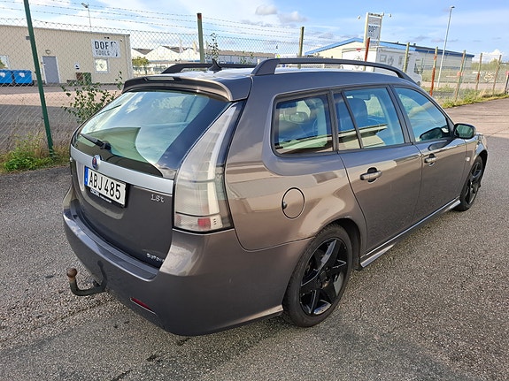 Saab 9-3 4 of 8