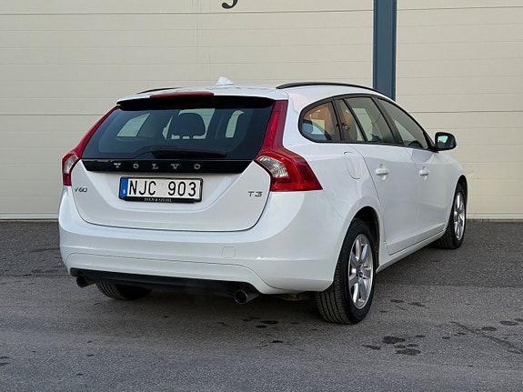 Volvo V60 5 of 16