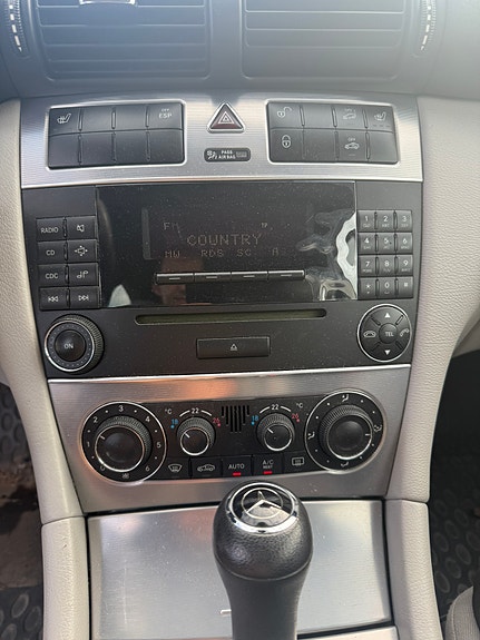 Mercedes-Benz C230 8 of 8