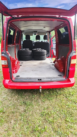Volkswagen Transporter 2 of 3