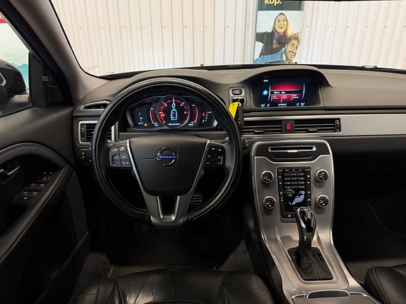 Volvo XC70 10 of 25