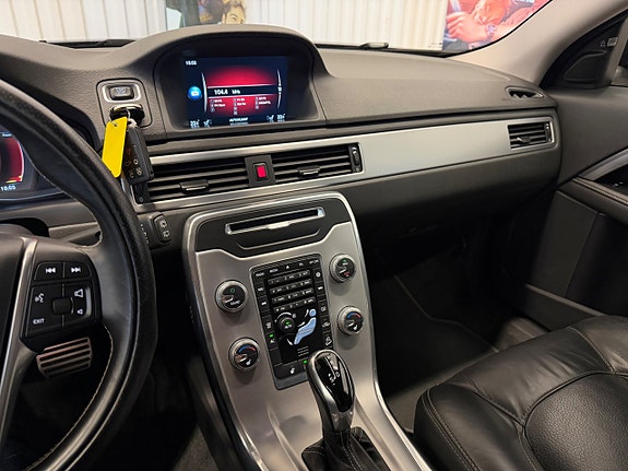 Volvo XC70 15 of 25