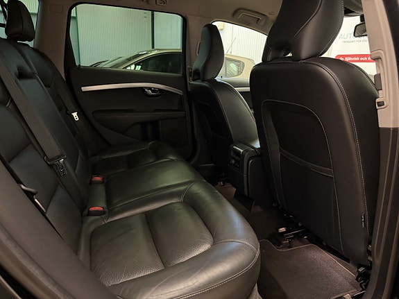 Volvo XC70 22 of 25