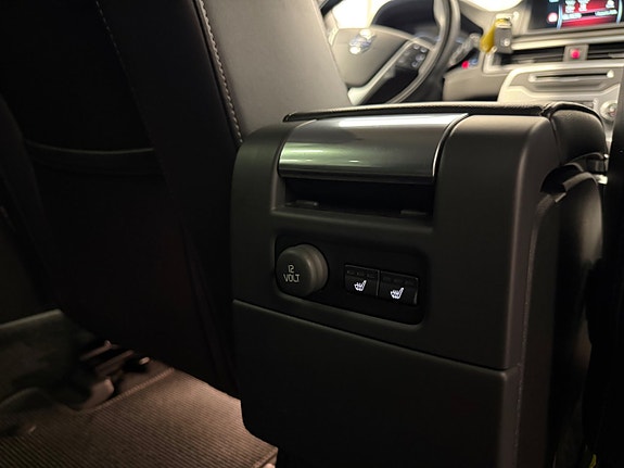 Volvo XC70 23 of 25