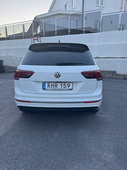 Volkswagen Tiguan 4 of 9