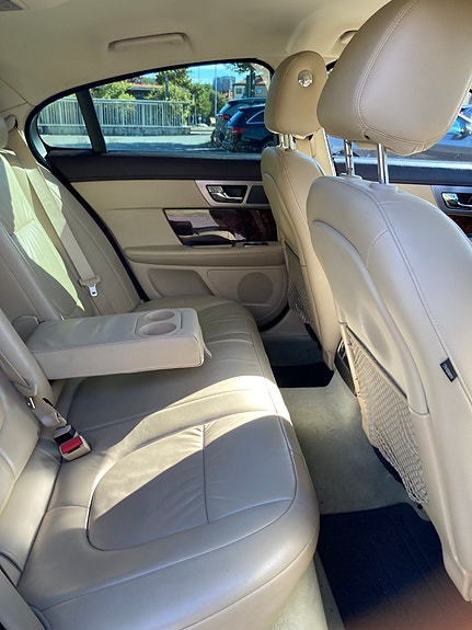 Jaguar XF 7 of 8