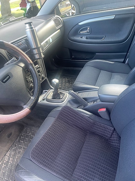 Volvo V40 3 of 8