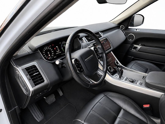 Land Rover Range Rover Sport 8 of 15