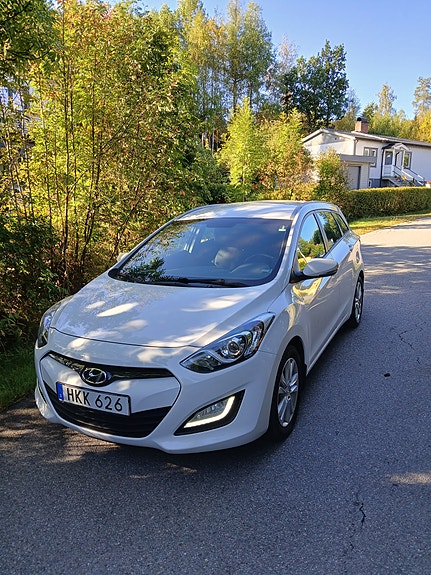 Hyundai i30 2 of 8