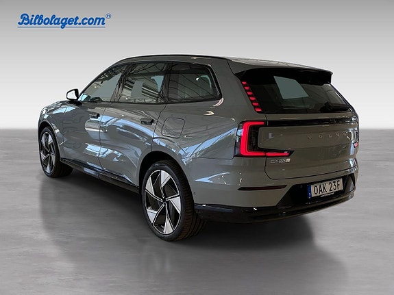 Volvo EX90 7 of 13