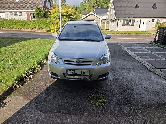 Toyota Corolla 4 of 6
