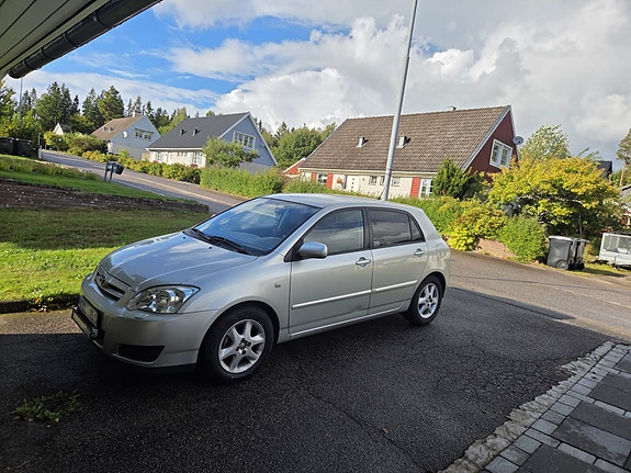 Toyota Corolla 5 of 6