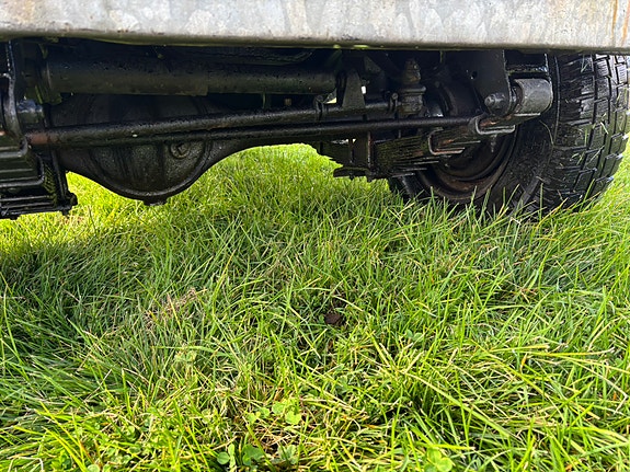 Land Rover 109 11 of 11