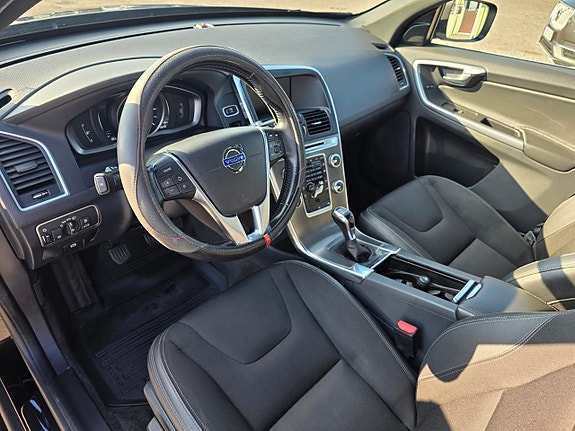Volvo XC60 6 of 14