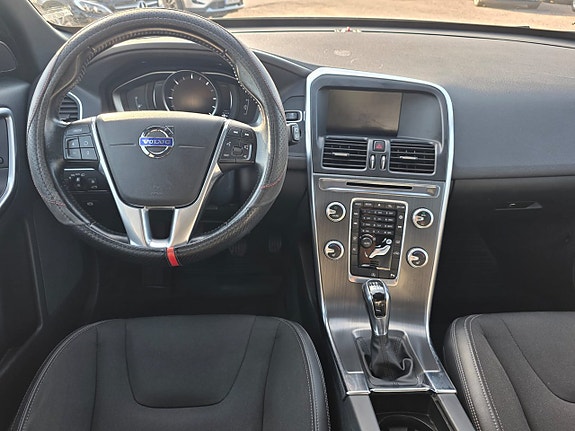 Volvo XC60 8 of 14