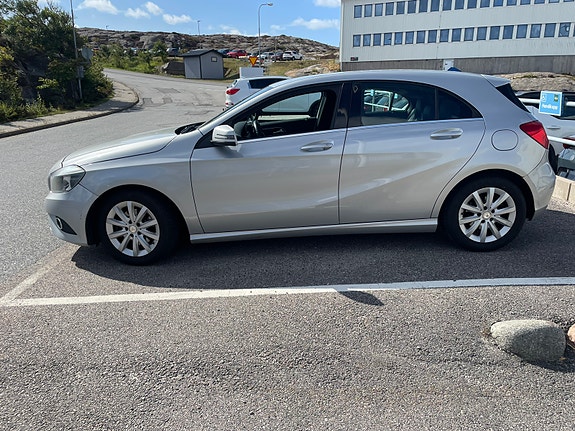 Mercedes-Benz A180 4 of 6